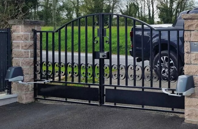 Ditec electric gate motors cover sliding, swing and barrier systems suited for reliable daily use in Sydney.